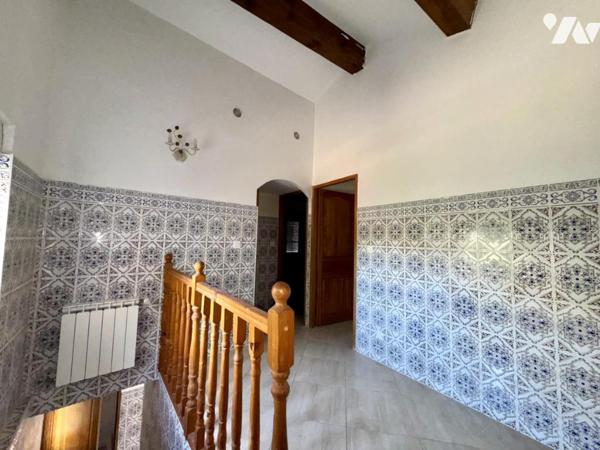 Villa T5 + maison T3 + deux terrains constructibles - 263 m²
