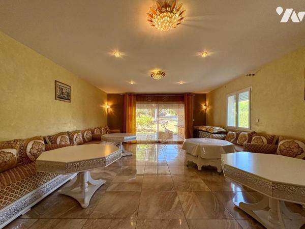 Villa T5 + maison T3 + deux terrains constructibles - 263 m²