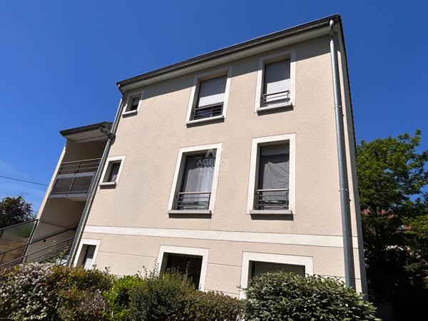 Appartement Maisons-laffitte 3 pièce(s) 38.29 - hyper centre - marché - terrasse-parking sous sol 285 000 € **  - Référence  4710