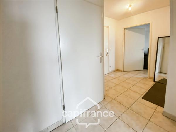 A AVION (62), Appartement type 3, 55 m², 2 chambres, balcon, et 2 places de parking privatif