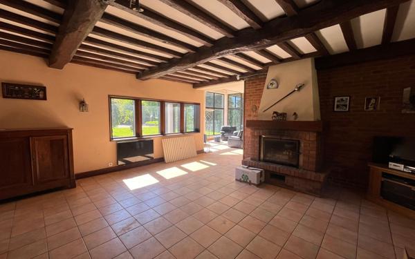 Maison à vendre    5 pièces •  Baromesnil