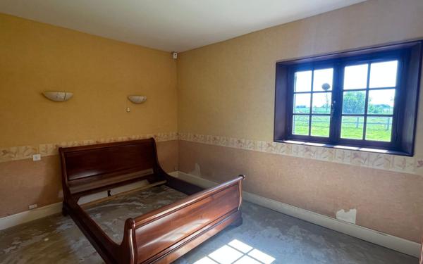 Maison à vendre    5 pièces •  Baromesnil