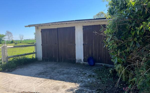 Maison à vendre    5 pièces •  Baromesnil