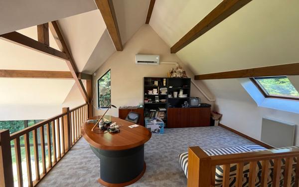 Maison à vendre    5 pièces •  Baromesnil