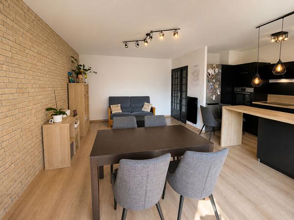 À VENDRE - APPARTEMENT 3 PIÈCES - HYPER CENTRE - CALME ET LUMINEUX