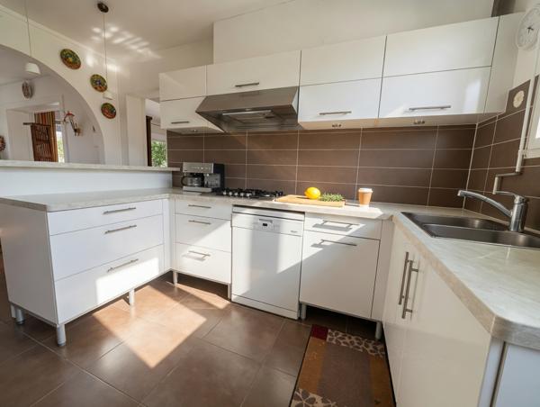 Maison Bruges PLEIN CENTRE  7 pièce(s) 212.39 m2