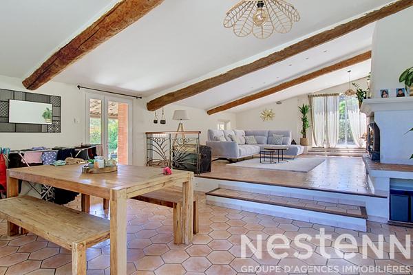 A VENDRE  - Propriété de caractère - Vidauban 14 pièces 350 m2