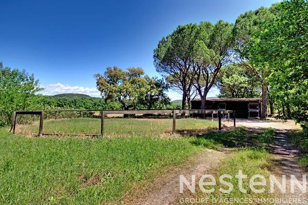 A VENDRE  - Propriété de caractère - Vidauban 14 pièces 350 m2
