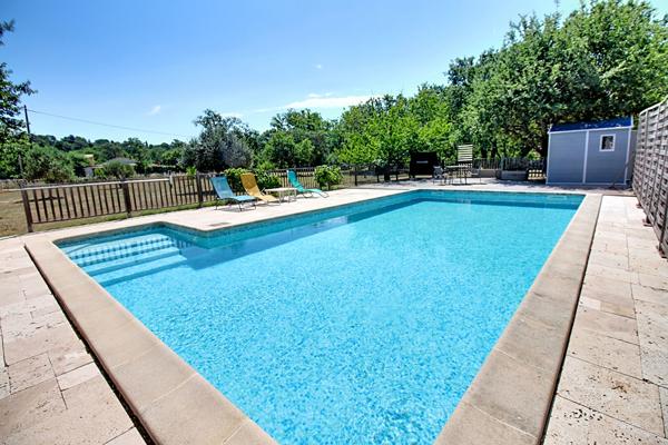 LES ARCS-SUR-ARGENS - A VENDRE - Maison de plain-pied de 140 m² avec piscine sur 5 265 m² de terrain - GARAGE - CARPORT - PANNEAUX SOLAIRE - FORAGE