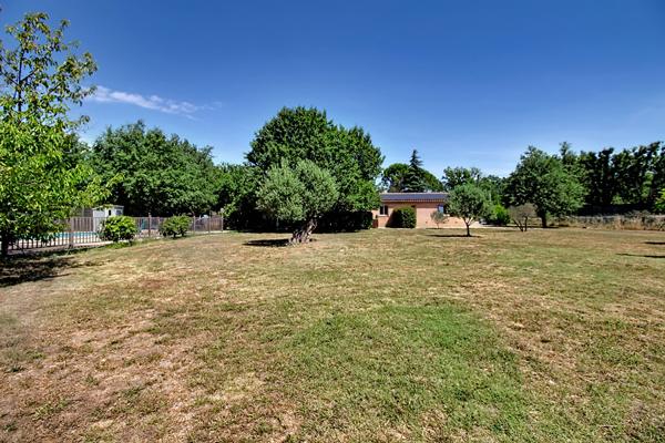 LES ARCS-SUR-ARGENS - A VENDRE - Maison de plain-pied de 140 m² avec piscine sur 5 265 m² de terrain - GARAGE - CARPORT - PANNEAUX SOLAIRE - FORAGE