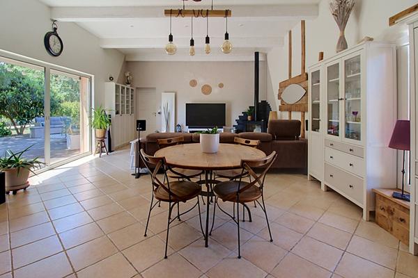 LES ARCS-SUR-ARGENS - A VENDRE - Maison de plain-pied de 140 m² avec piscine sur 5 265 m² de terrain - GARAGE - CARPORT - PANNEAUX SOLAIRE - FORAGE