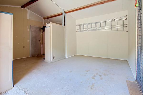 LES ARCS-SUR-ARGENS - A VENDRE - Maison de plain-pied de 140 m² avec piscine sur 5 265 m² de terrain - GARAGE - CARPORT - PANNEAUX SOLAIRE - FORAGE