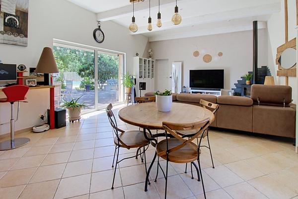 LES ARCS-SUR-ARGENS - A VENDRE - Maison de plain-pied de 140 m² avec piscine sur 5 265 m² de terrain - GARAGE - CARPORT - PANNEAUX SOLAIRE - FORAGE