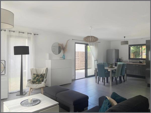 RARE SUR LE MARCHÉ – Maison de plain-pied en centre-ville d'Heric