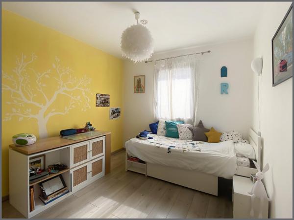 RARE SUR LE MARCHÉ – Maison de plain-pied en centre-ville d'Heric