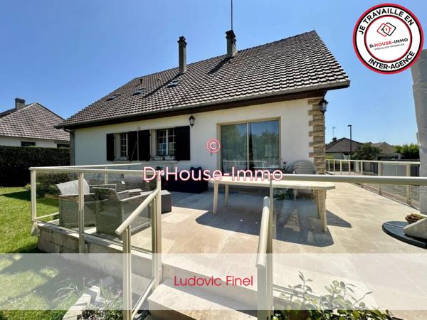 Maison à vendre 8 pièces de 212 m²