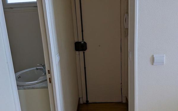 Appartement à louer    1 pièce • 20,46 m2 Paris 17