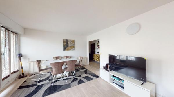 Appartement Le Plessis Robinson 3 pièce(s) 68 m2 ; RER B ; Commerces ; Balcon ; Calme