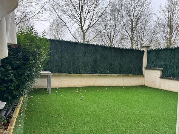 Bussy-Saint-Georges - 2 pièces rénové avec terrasse, proche commodités