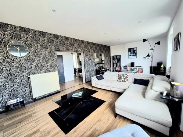 Vente                                                      Maison
                        
                                         111 m2                     à Clermont-Ferrand