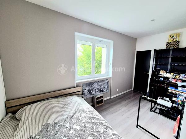 Vente                                                      Maison
                        
                                         111 m2                     à Clermont-Ferrand