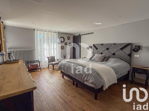 Maison 7 pièces de 271 m² à La Ferté-Gaucher (77320)