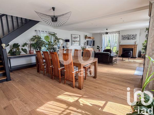 Maison 7 pièces de 271 m² à La Ferté-Gaucher (77320)