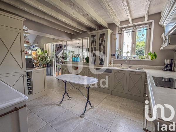 Maison 7 pièces de 271 m² à La Ferté-Gaucher (77320)