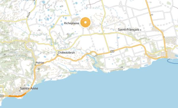 Beau terrain plat de 1 065 m² prêt à bâtir à SAINT ANNE