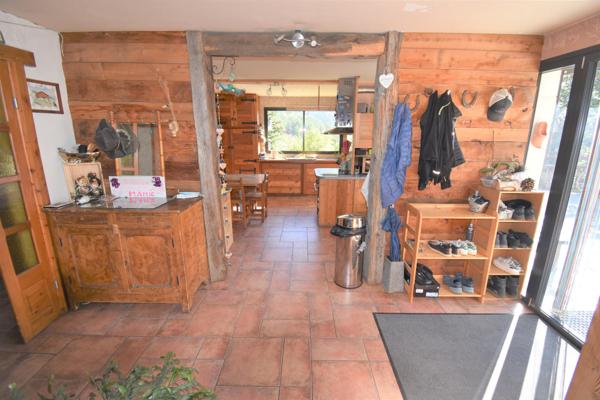 Chalet familial à Val-des-Prés, terrasse, balcon et jardin de 1405 m²
