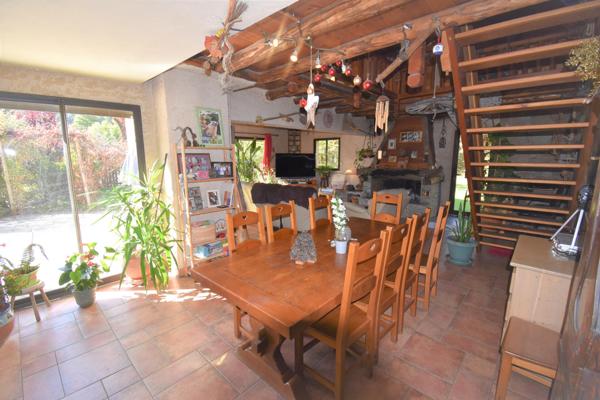 Chalet familial à Val-des-Prés, terrasse, balcon et jardin de 1405 m²