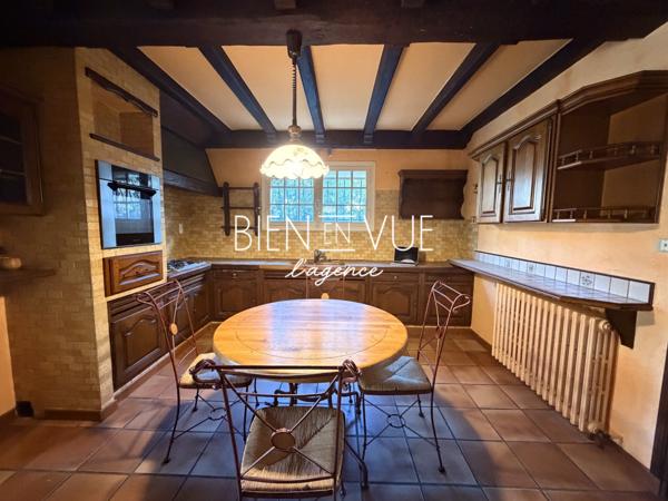 Maison 8 pièce(s) 6 chambre(s) 229 m²