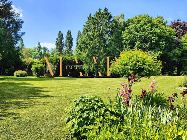 Résidence de 303 m², 5 chambres, séjour 50m²