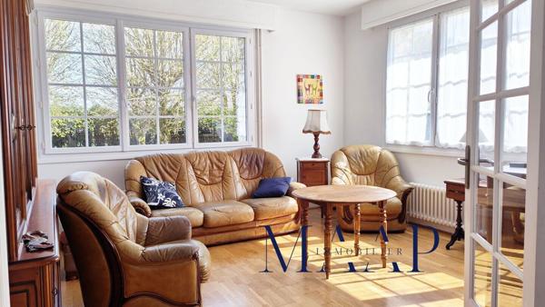 Résidence de 303 m², 5 chambres, séjour 50m²