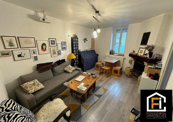 Maison de village avec garage et jardin