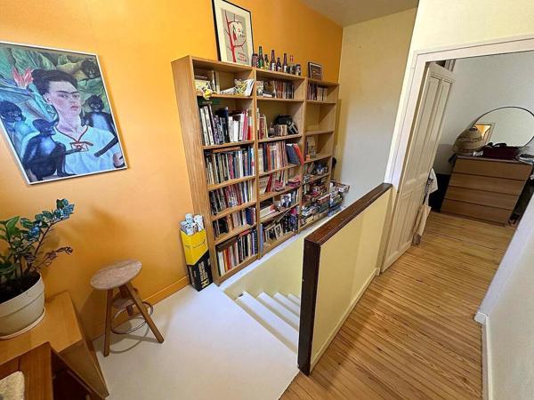 Maison de village avec garage et jardin