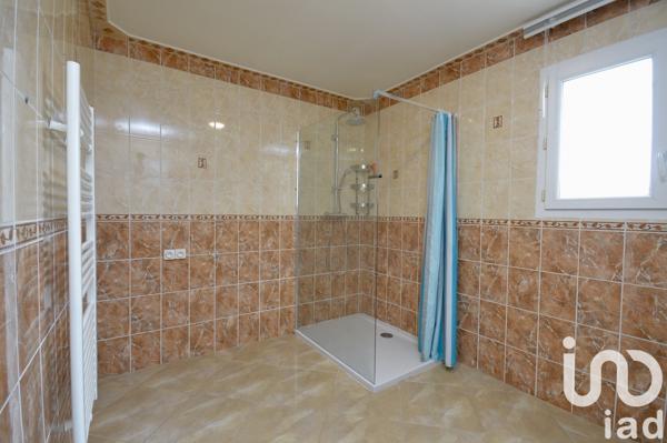 Maison 6 pièces de 174 m² à Lézignan-Corbières (11200)