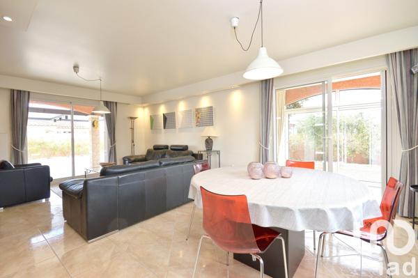 Maison 6 pièces de 174 m² à Lézignan-Corbières (11200)