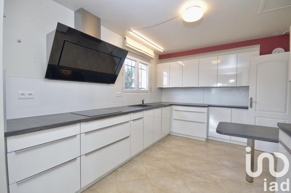 Maison 6 pièces de 174 m² à Lézignan-Corbières (11200)