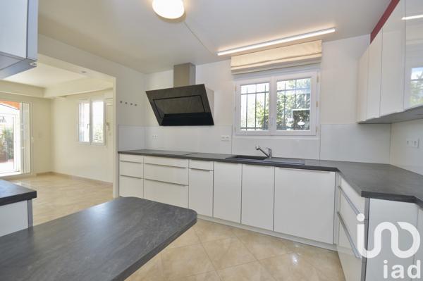 Maison 6 pièces de 174 m² à Lézignan-Corbières (11200)