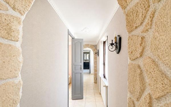 Maison à vendre    5 pièces •  Mougins