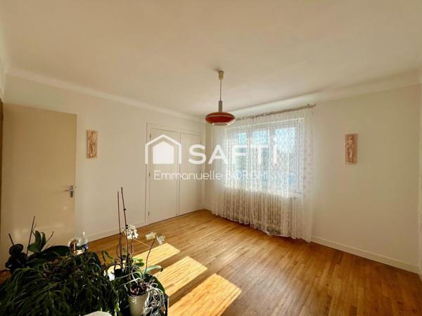 Maison 3 chambres - grand garage - jardin