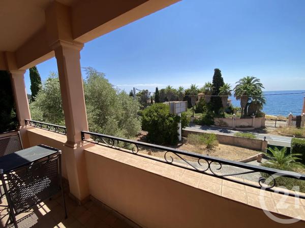 Maison à vendre  13 pièces - 750 m 2   LES ISSAMBRES  - 83