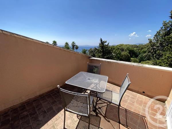Maison à vendre  13 pièces - 750 m 2   LES ISSAMBRES  - 83