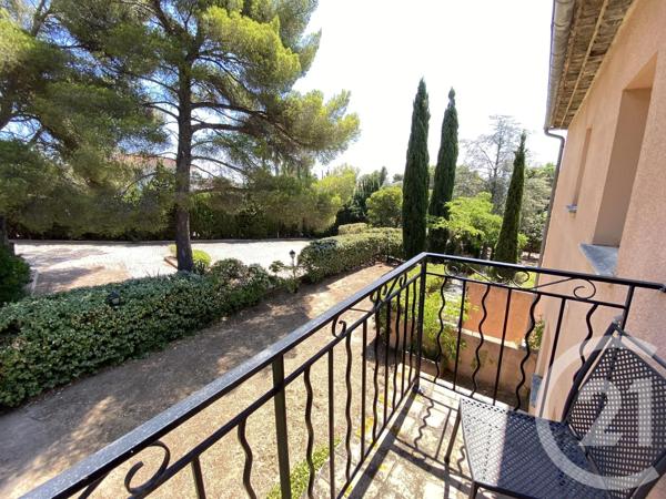 Maison à vendre  13 pièces - 750 m 2   LES ISSAMBRES  - 83