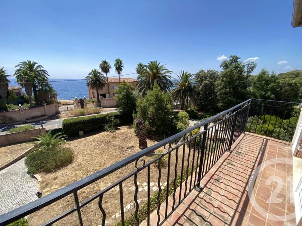 Maison à vendre  13 pièces - 750 m 2   LES ISSAMBRES  - 83