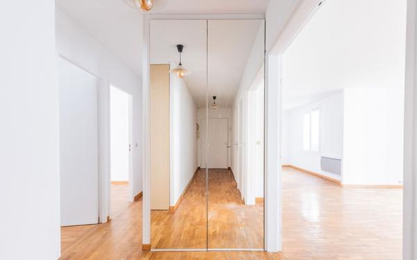 Appartement à vendre    4 pièces • 95 m2 Paris 14