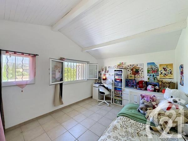 Maison à vendre  5 pièces - 95 m 2   CHEVAL BLANC  - 84