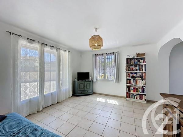 Maison à vendre  5 pièces - 95 m 2   CHEVAL BLANC  - 84