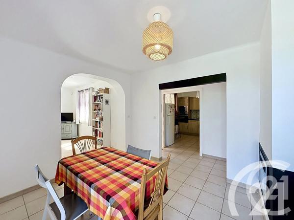 Maison à vendre  5 pièces - 95 m 2   CHEVAL BLANC  - 84